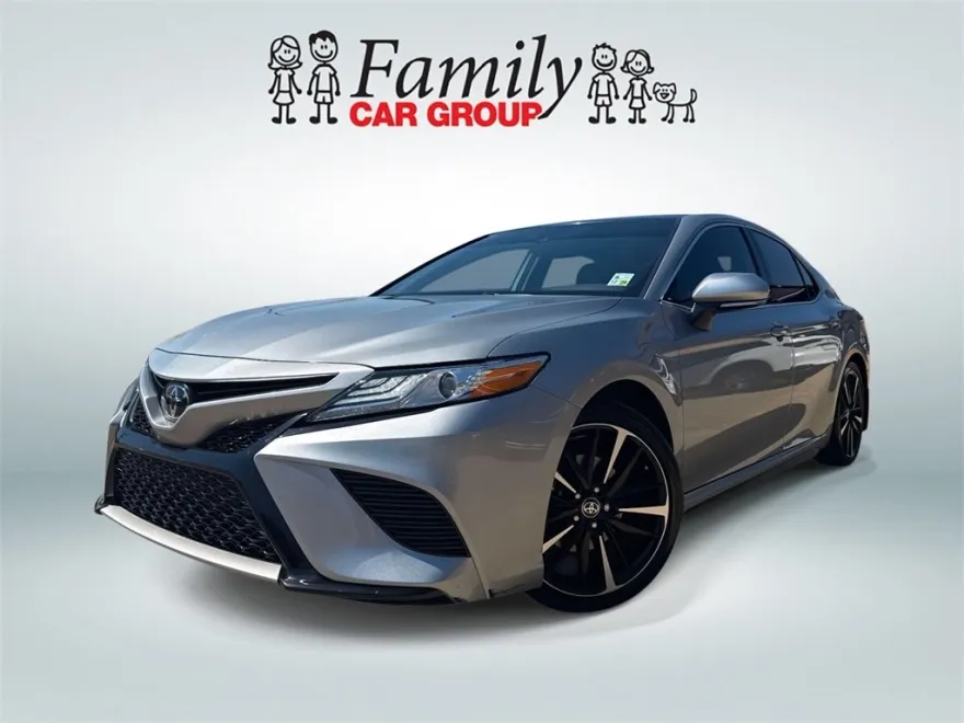 2020 Toyota Camry XSE photo 1