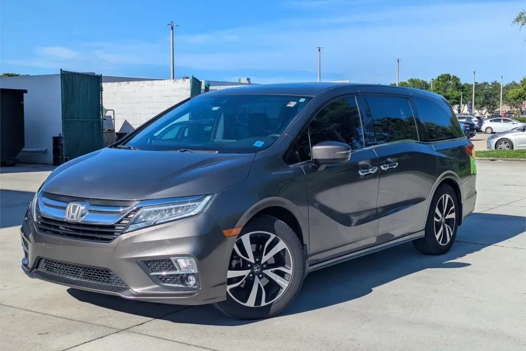2019 Honda Odyssey Elite photo 1