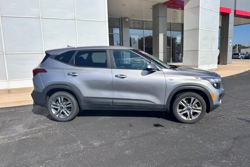 2021 Kia Seltos LX photo 1