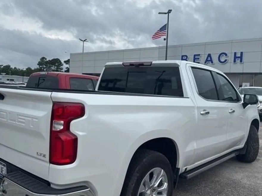 2024 Chevrolet Silverado 1500 LTZ photo 1