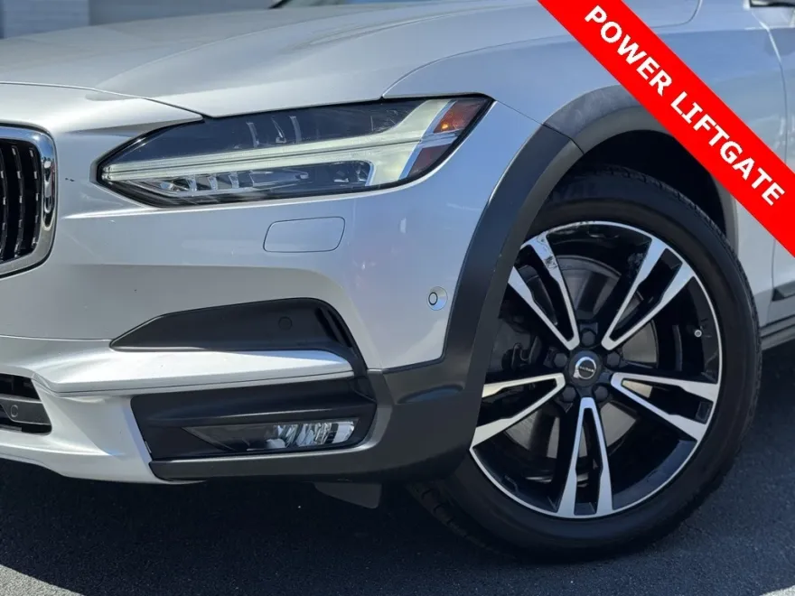 2018 Volvo V90 Cross Country T5 AWD photo 1