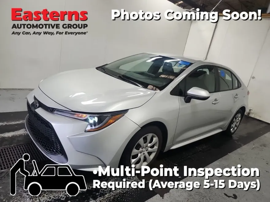 2022 Toyota Corolla LE photo 1