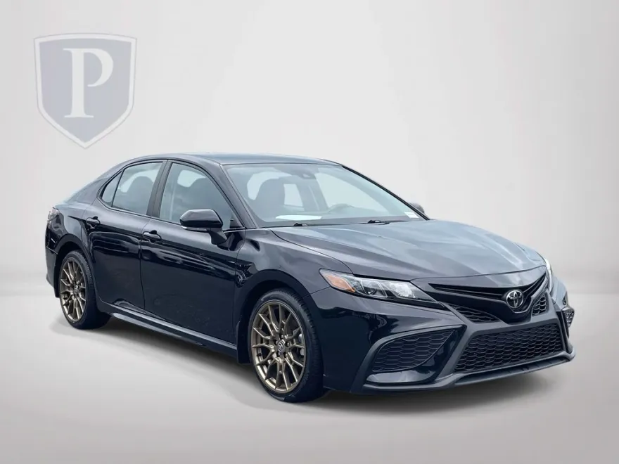 2023 Toyota Camry SE photo 1