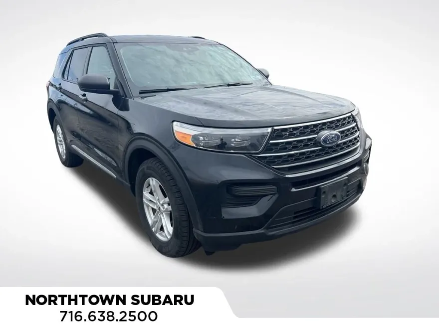 2022 Ford Explorer XLT photo 1