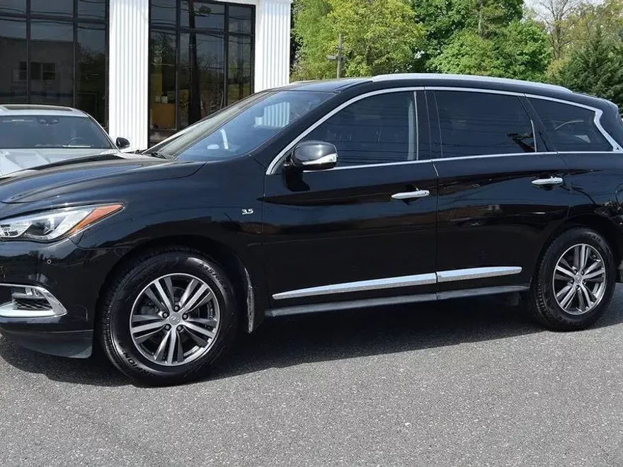 2017 Infiniti QX60 Base photo 1