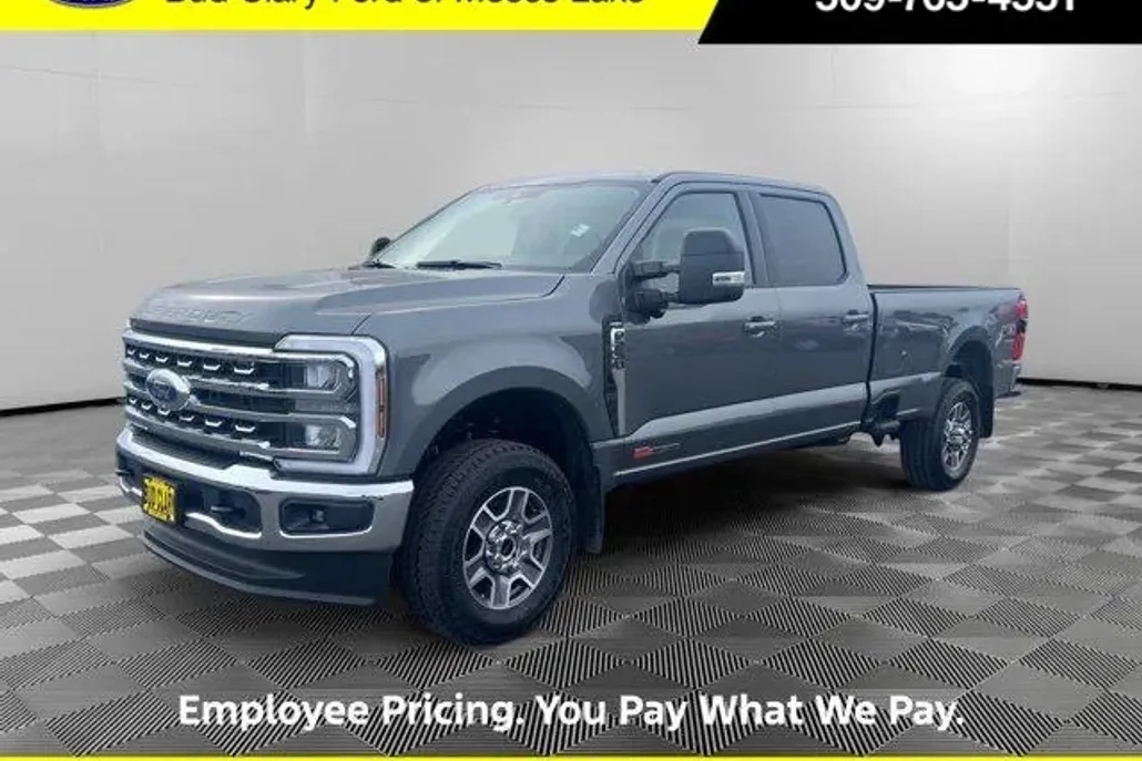 2025 Ford F-250 Lariat photo 1