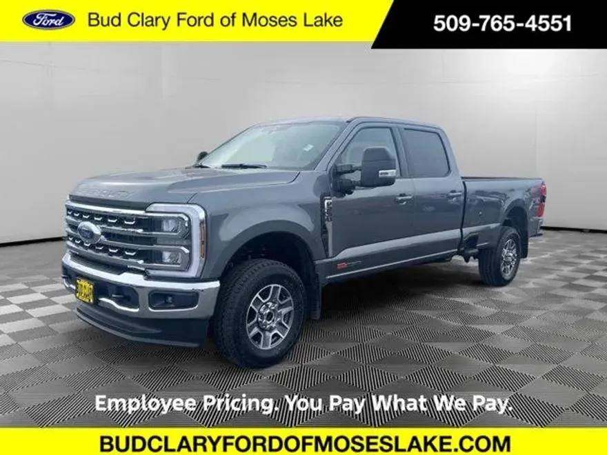 2025 Ford F-250 Lariat photo 1