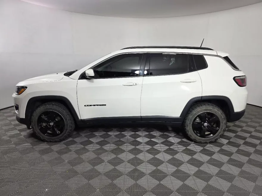 2018 Jeep Compass Latitude photo 1