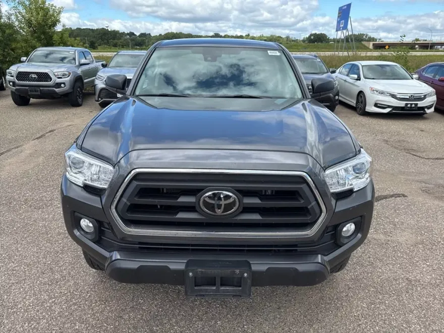 2023 Toyota Tacoma SR5 V6 photo 1