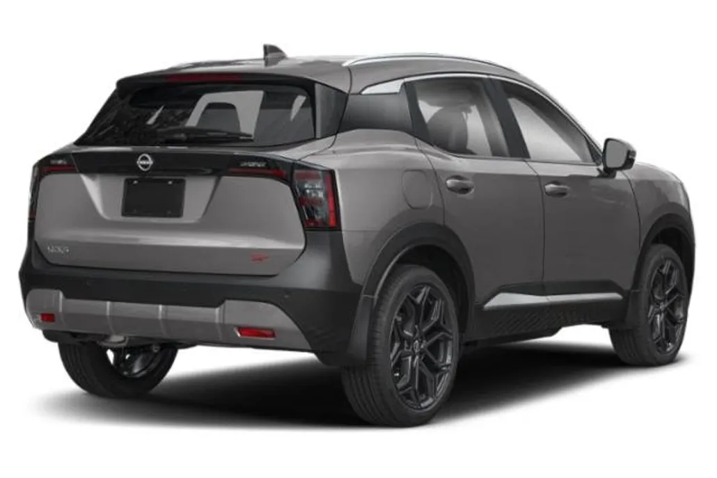 2026 Nissan Kicks SR photo 1