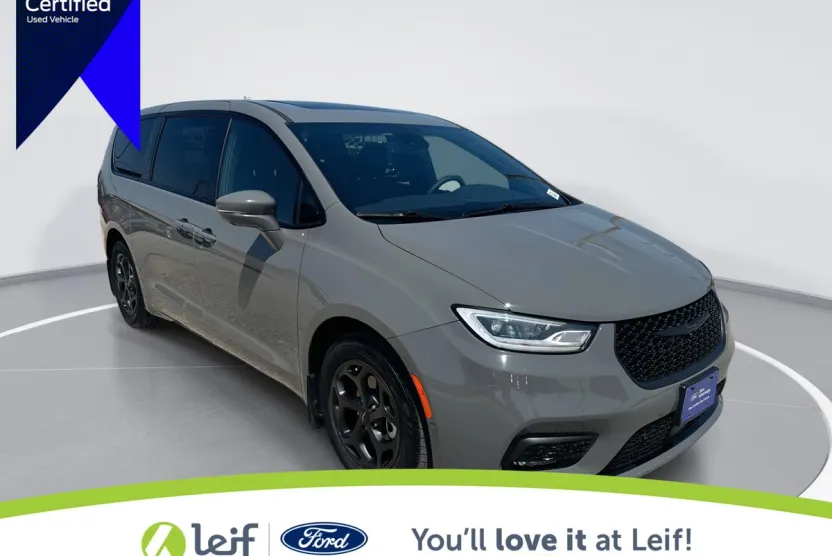 2022 Chrysler Pacifica Hybrid Limited photo 1