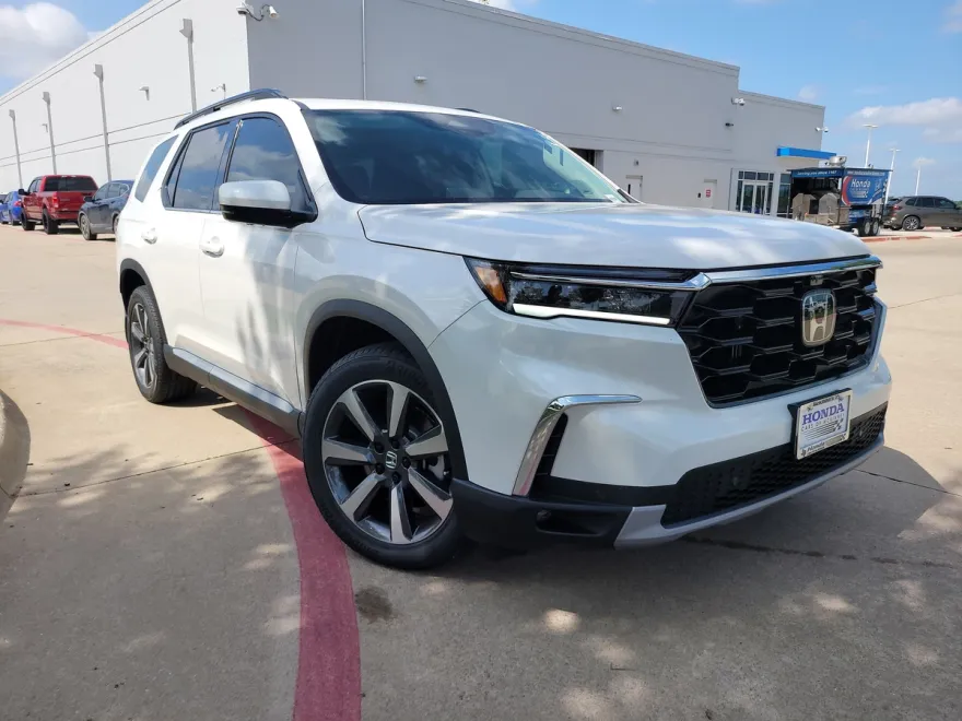 2025 Honda Pilot Elite photo 1