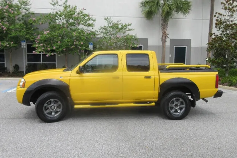 2004 Nissan Frontier photo 1