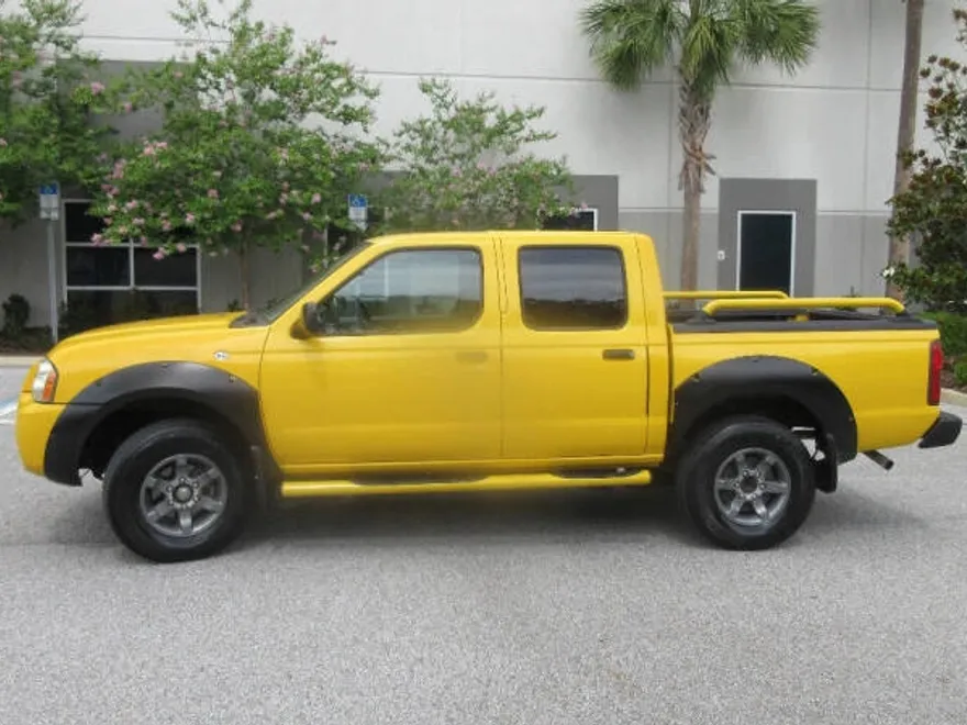 2004 Nissan Frontier photo 1