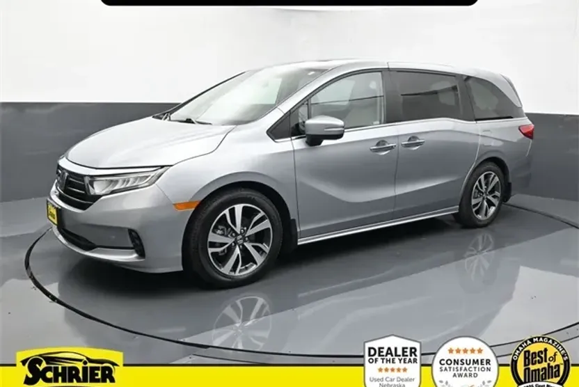 2023 Honda Odyssey Touring photo 1