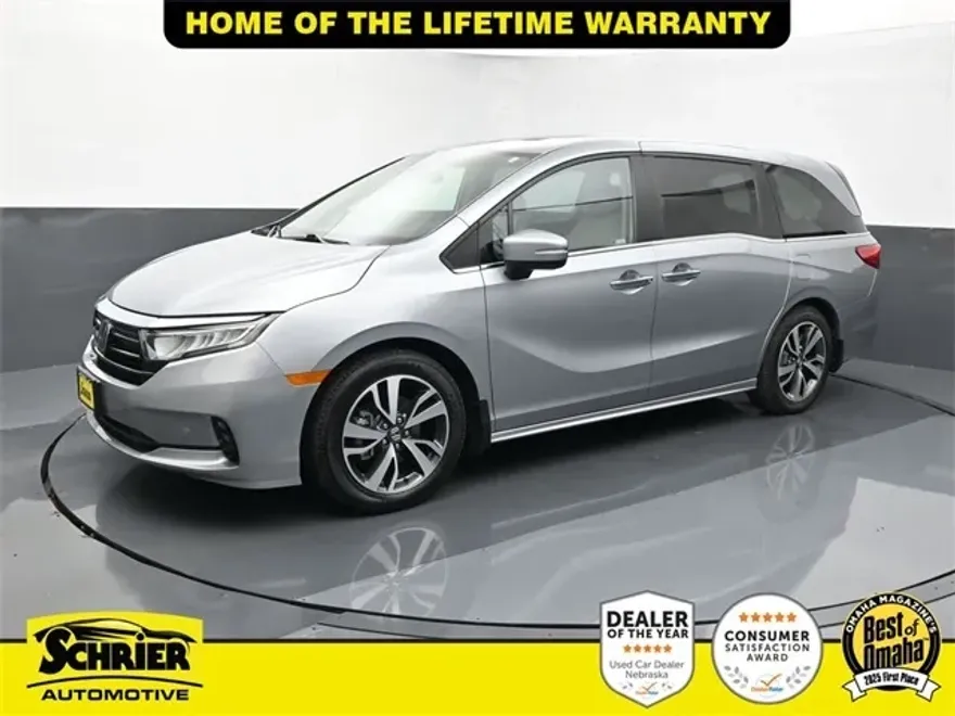 2023 Honda Odyssey Touring photo 1