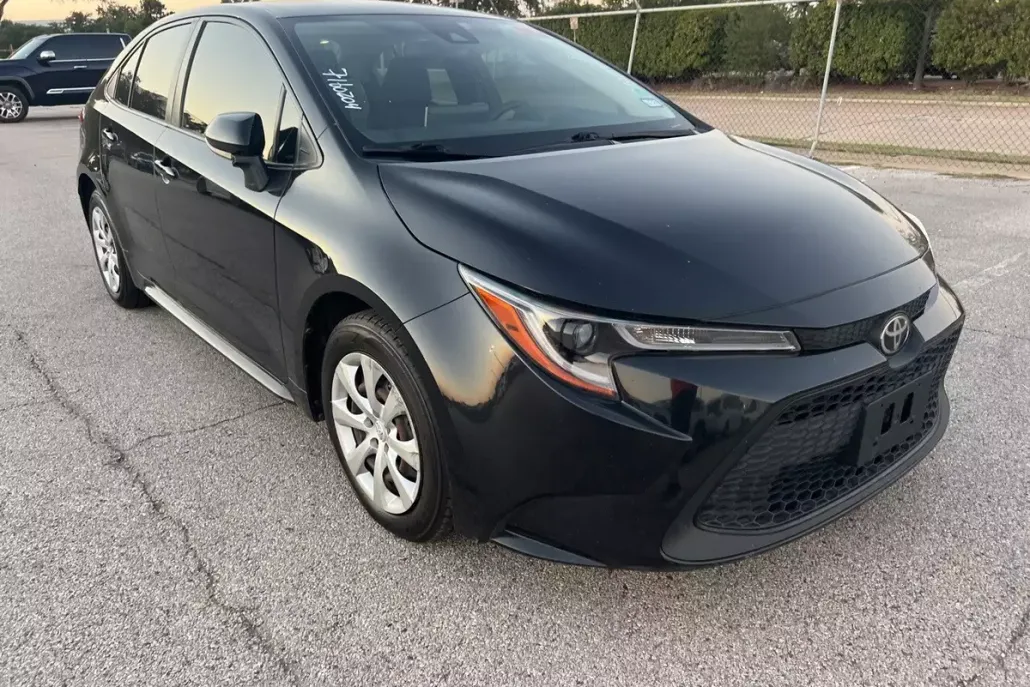2021 Toyota Corolla LE Premium photo 1
