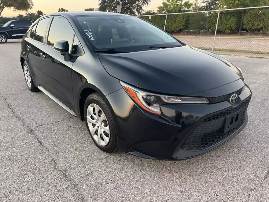 2021 Toyota Corolla LE Premium photo 1