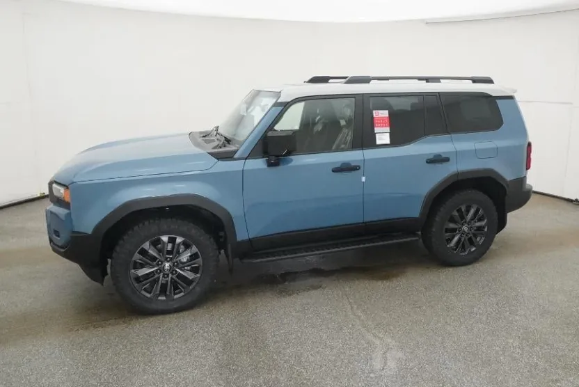 2025 Toyota Land Cruiser Base photo 1