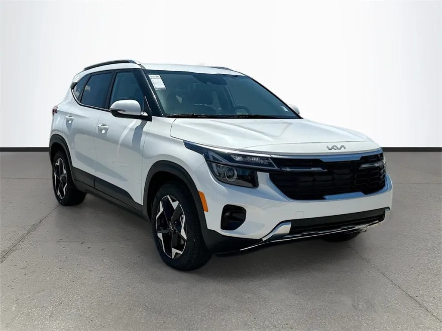 2025 Kia Seltos S photo 1