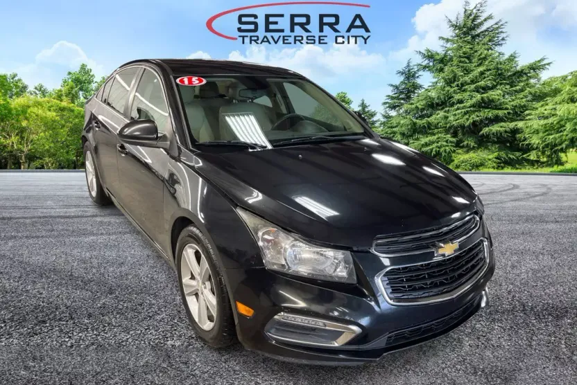 2015 Chevrolet Cruze LT photo 1