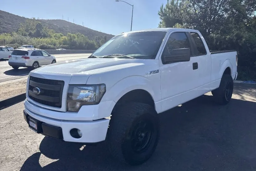 2014 Ford F-150 STX photo 1