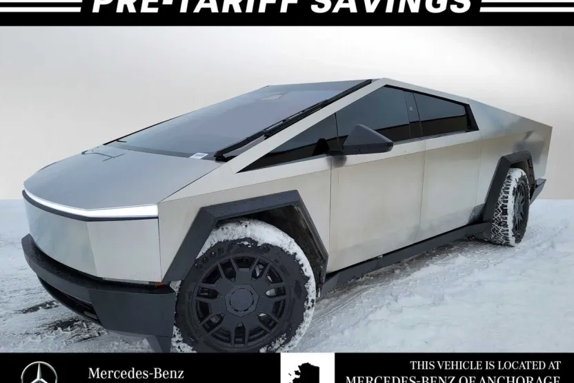 2024 Tesla Cybertruck photo 1