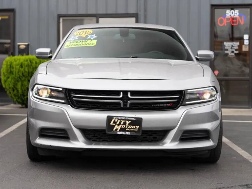 2015 Dodge Charger SE photo 1
