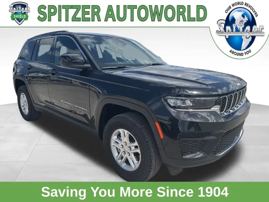 2025 Jeep Grand Cherokee Laredo photo 1