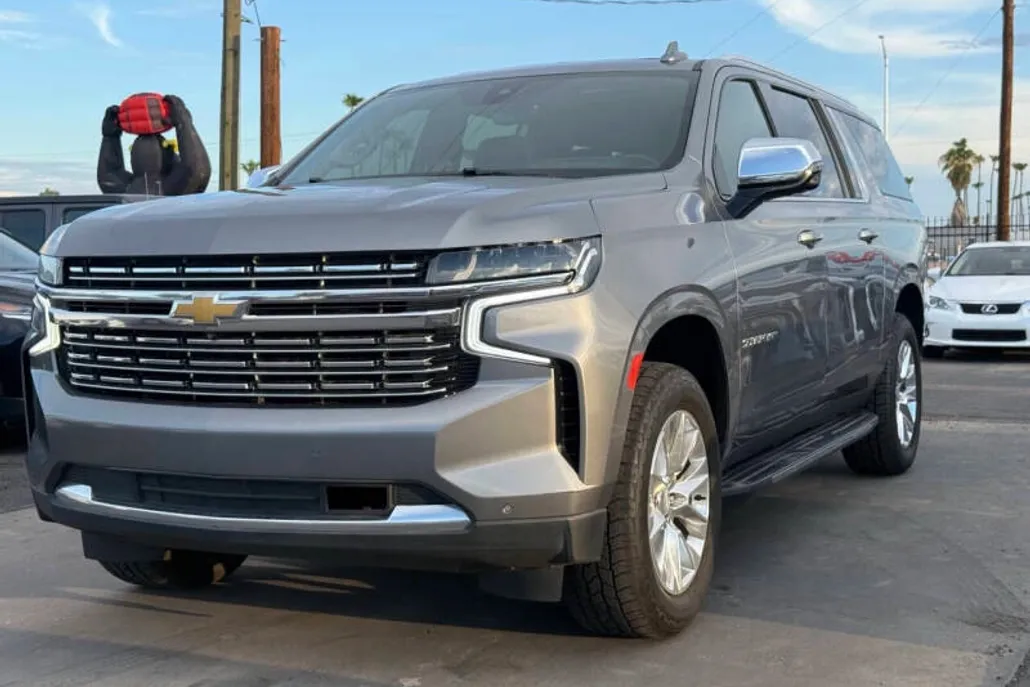 2021 Chevrolet Suburban Premier photo 1