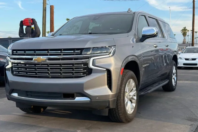 2021 Chevrolet Suburban Premier photo 1