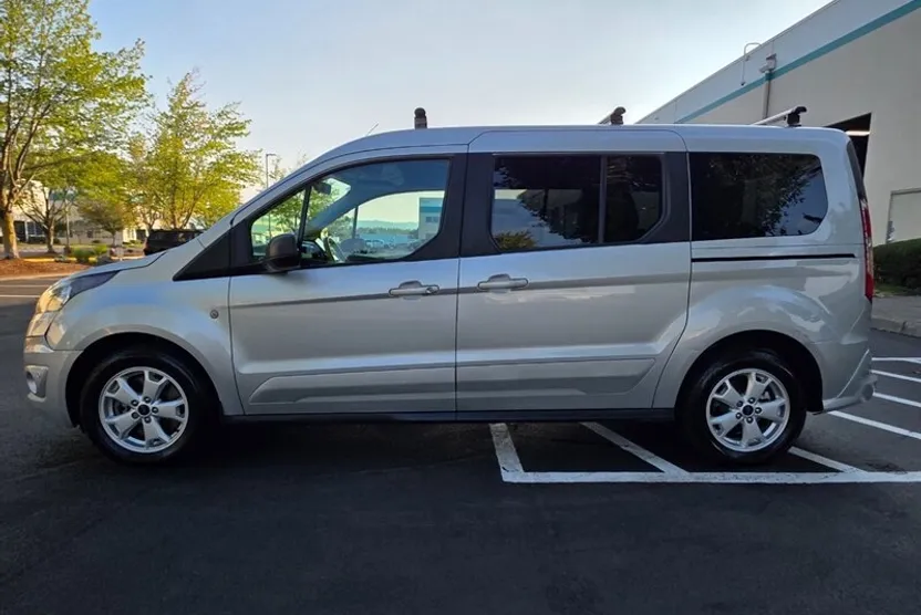 2015 Ford Transit Connect XLT Passenger photo 1