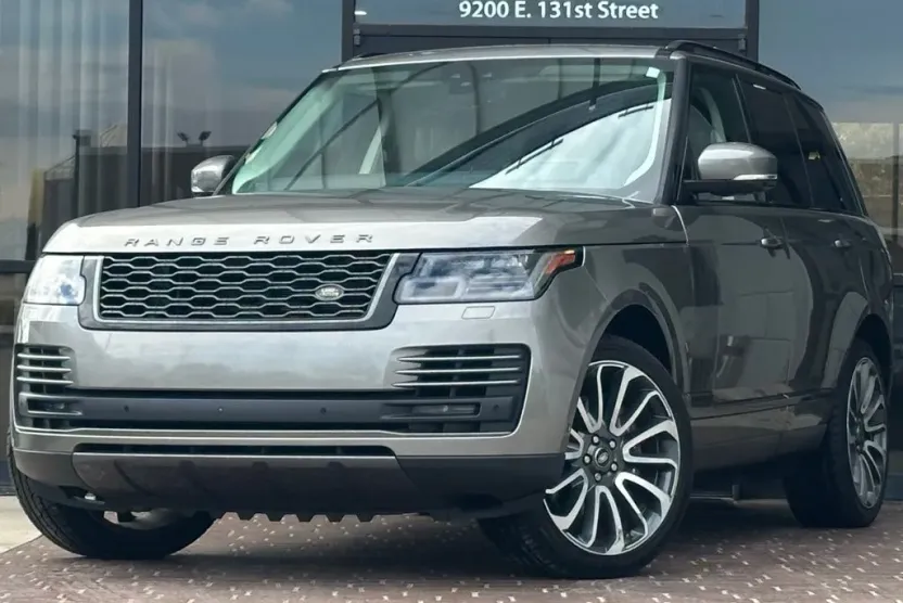 2020 Land Rover Range Rover HSE photo 1