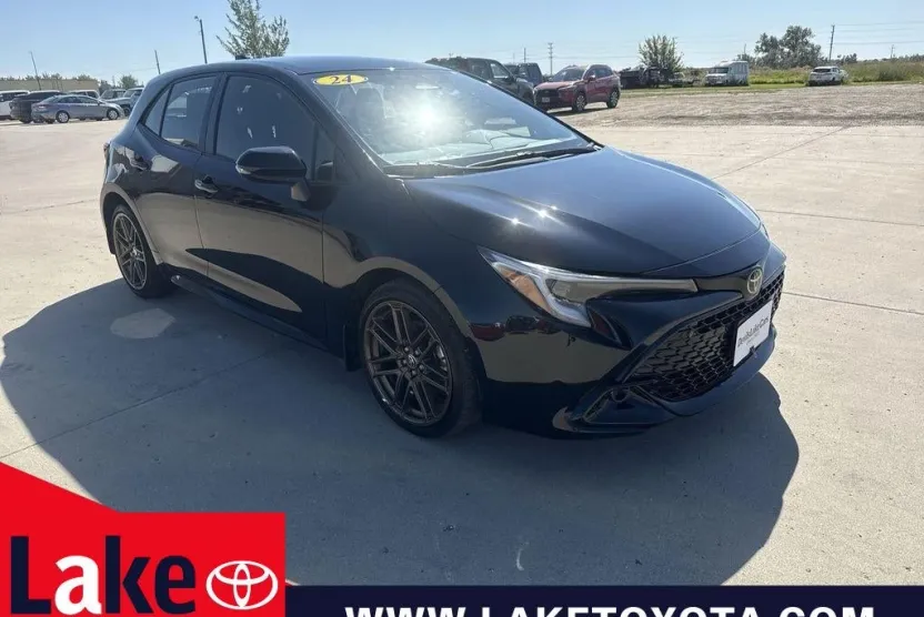2024 Toyota Corolla SE photo 1