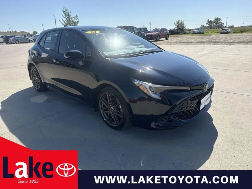 2024 Toyota Corolla SE photo 1