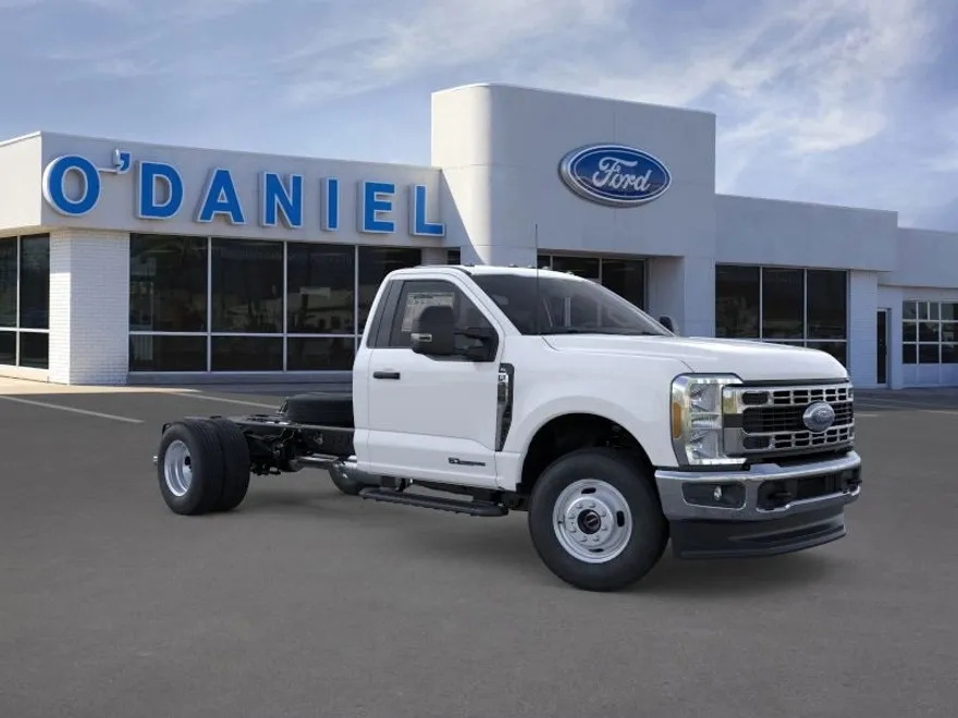 2026 Ford F-350 photo 1