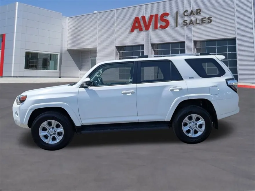 2024 Toyota 4Runner SR5 photo 1