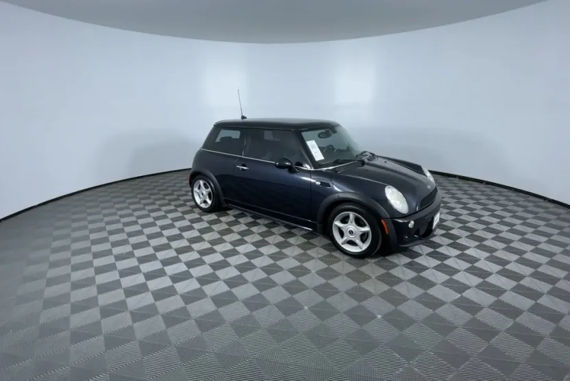 2005 Mini Cooper Hardtop 2 Door photo 1