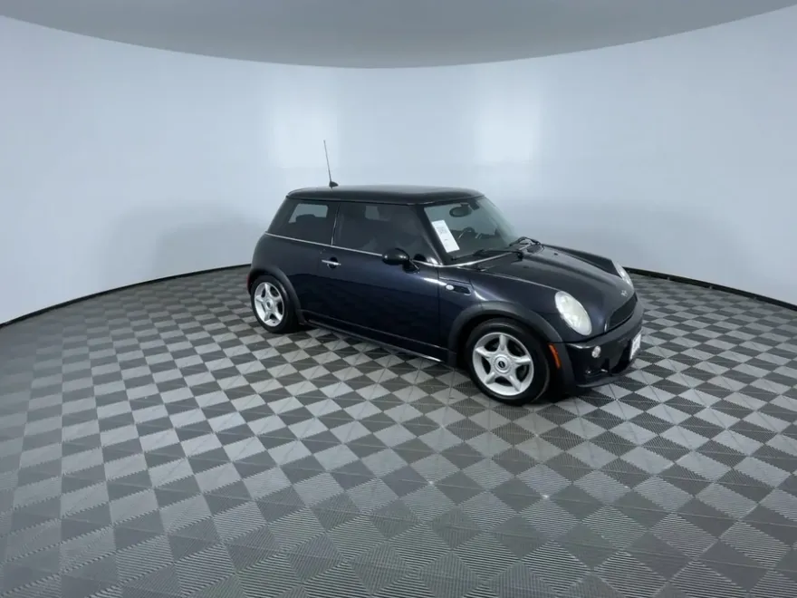 2005 Mini Cooper Hardtop 2 Door photo 1