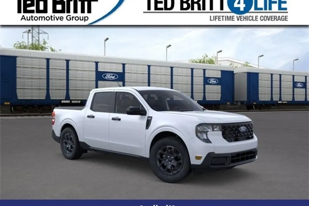 2025 Ford Maverick XLT photo 1