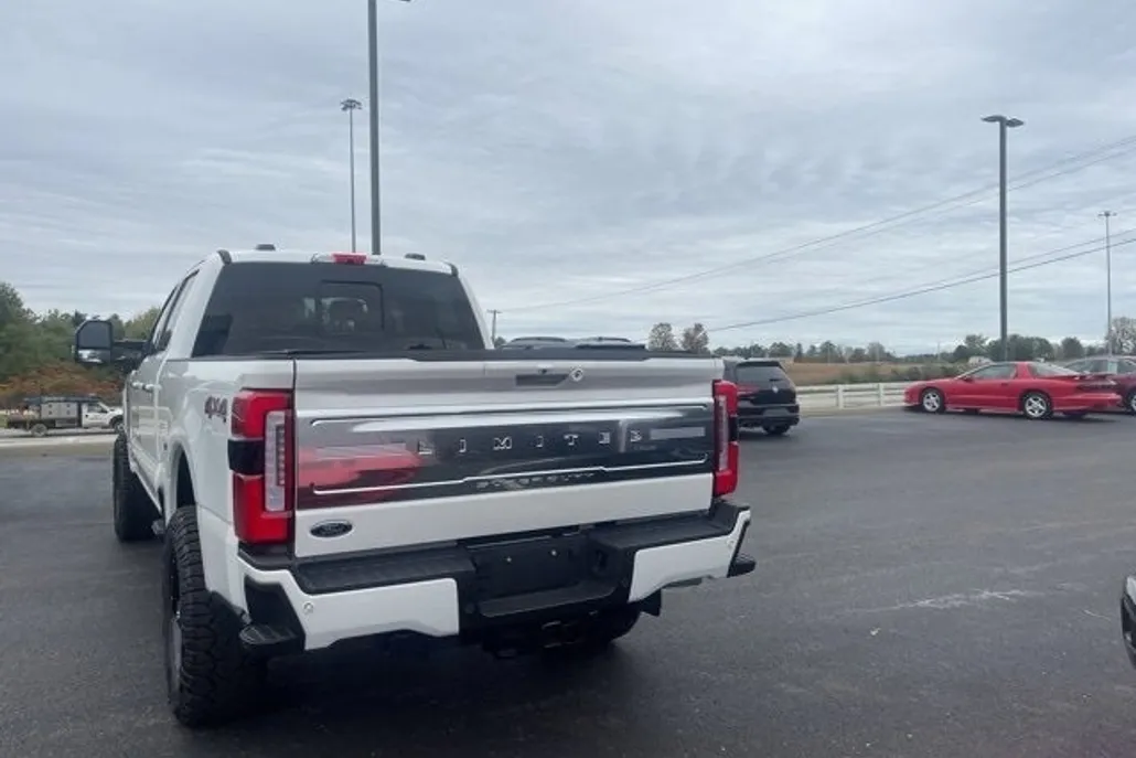 2024 Ford F-250 Limited photo 1