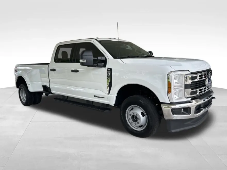 2024 Ford F-350 XLT photo 1