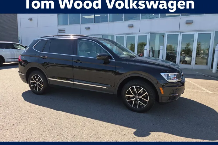2021 Volkswagen Tiguan SE photo 1
