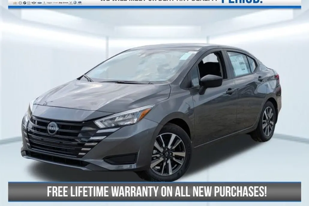2025 Nissan Versa 1.6 S photo 1