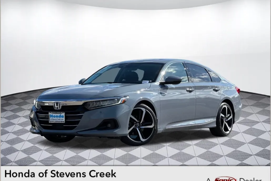 2022 Honda Accord Hybrid Touring photo 1