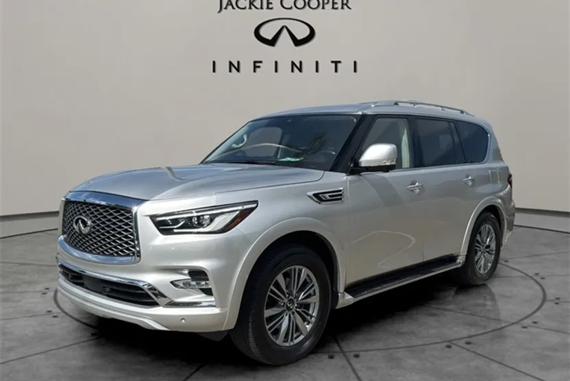 2021 Infiniti QX80 Luxe photo 1