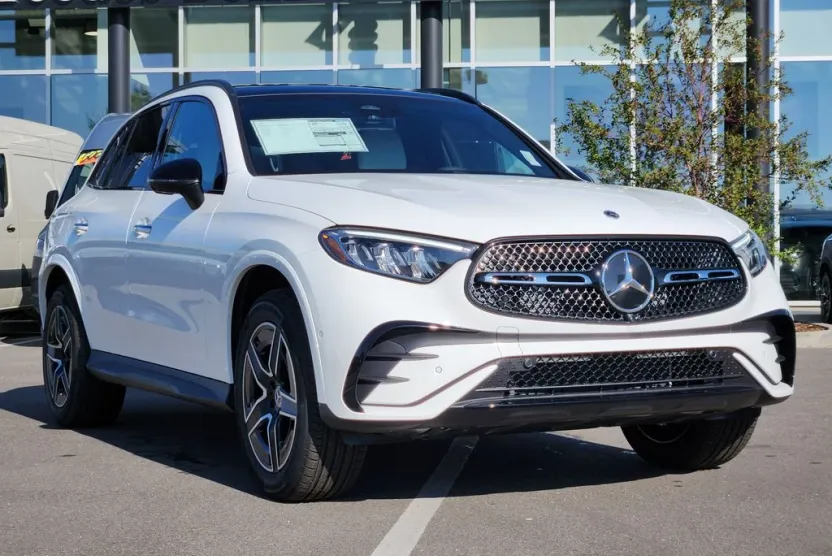 2026 Mercedes Benz GLC 300 4MATIC photo 1