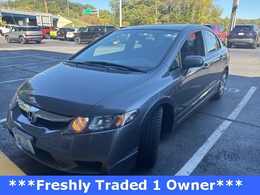 2010 Honda Civic LX photo 1