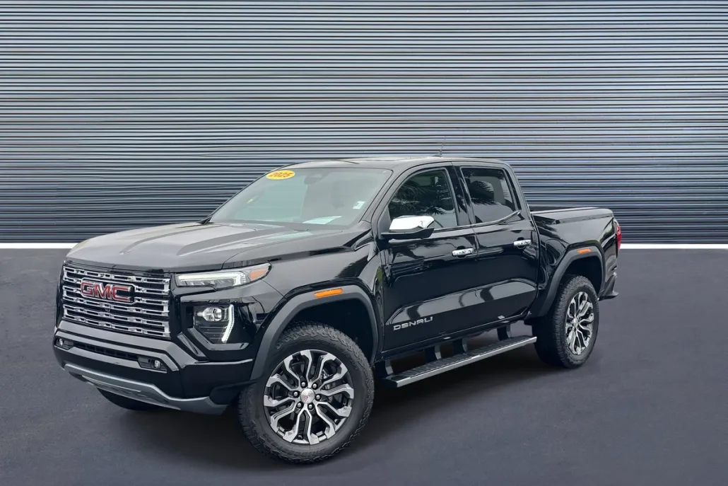 2025 Gmc Canyon Denali photo 1
