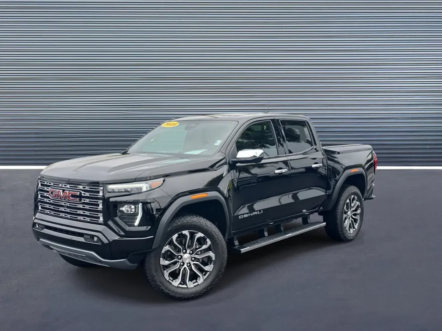 2025 Gmc Canyon Denali photo 1